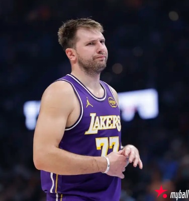 大发体育-东契奇遭死亡缠绕低产低效 湖人是否开始想念老詹,大发助力你的致富之路! 大发体育-东契奇遭死亡缠绕低产低效 湖人是否开始想念老詹,大发助力你的致富之路!