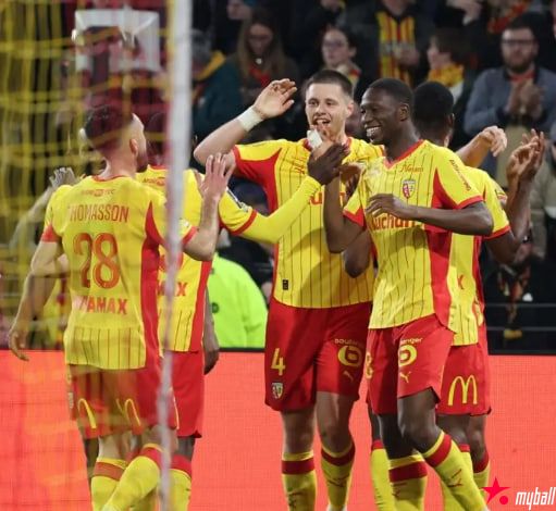 迈博体育 5-1!2-2!疯狂一夜,朗斯超越巴黎登顶,曼联翻车 迈博体育 5-1!2-2!疯狂一夜,朗斯超越巴黎登顶,曼联翻车