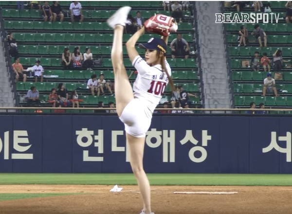 【博狗扑克】韓國正妹최설화「朝天蹬」開球