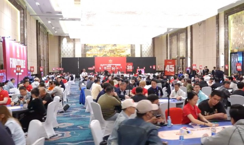 【EV扑克】GAKC皇冠杯廊坊站第二日战报｜主赛A组184人激战，女神赛154位巾帼惊艳登场