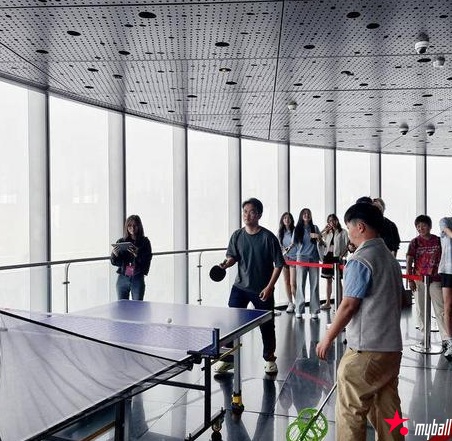 “上海银行”2026上海乒乓球嘉年华市级循环赛开赛:玉兰星辉奖杯亮相,云端球馆点亮申城,大发体育助力你的致富之路! “上海银行”2026上海乒乓球嘉年华市级循环赛开赛:玉兰星辉奖杯亮相,云端球馆点亮申城,大发体育助力你的致富之路!