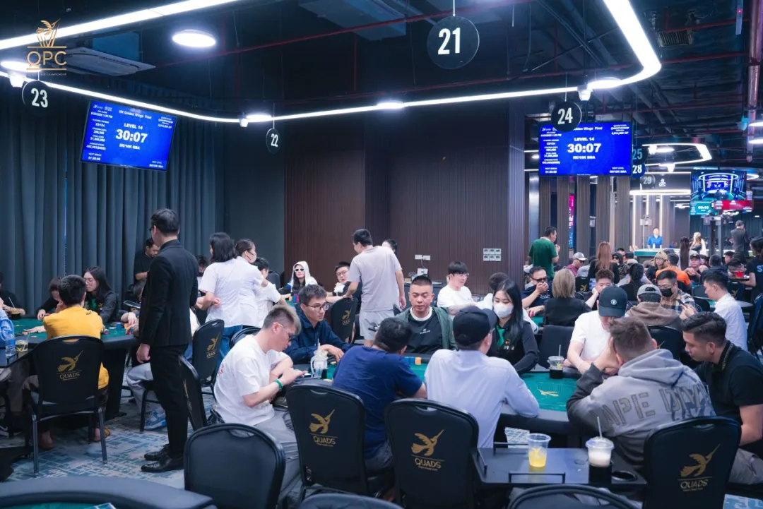 【EV扑克】越南河内QPC Day9｜陈明聪获主赛亚军，冯苗止步第八名；迷你主赛1047人次参赛如火如荼；冯海棣获豪客金翼赛冠军！