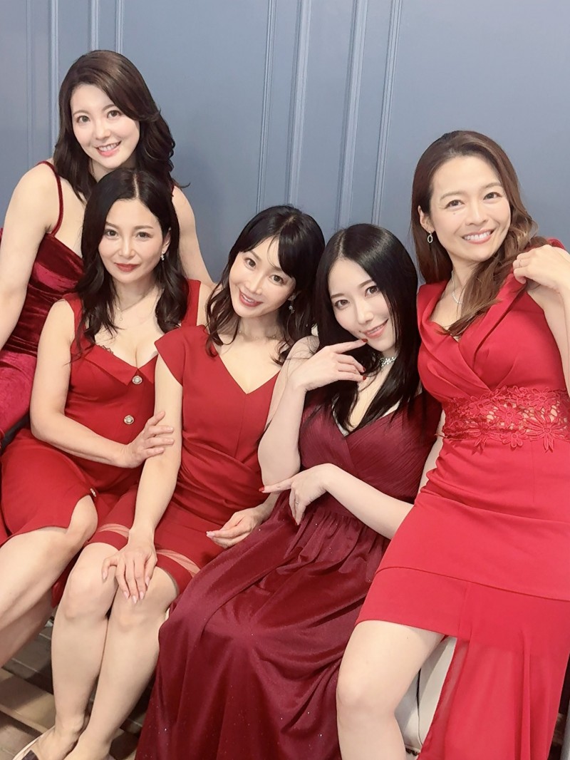 【博狗扑克】Madonna美熟女军团到底在做什么？